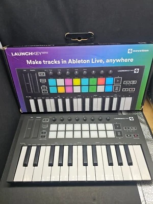 NOVATION LAUNCHKEY MINI - image 1 of 4