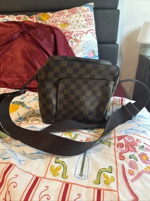 Bolsa tiracolo Louis Vuitton LV masculina Damier grafite quadrada - Imagem 1 de 4
