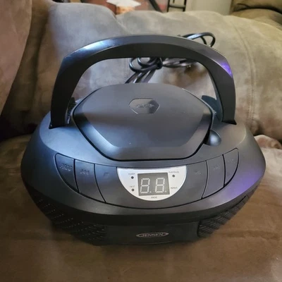 Reproductor de CD portátil modelo Jensen CD-475 con radio estéreo AM/FM negro probado Foto 1 de 4