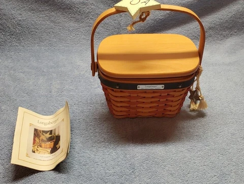 Longaberger 2001 Inaugural basket Bundle liner protector, tie on & lid papers Cover