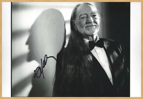 Willie Nelson - American musician - Authentic signed photo - Brussels 2010 - COA Cover