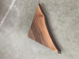 Eckregal Nussbaum Massiv Holz mit Baumkante Board Regal Regalbrett NEU Wandboard - Bild 1 von 12
