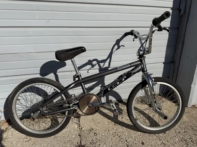 2001 Gt Jamie Bestwick Pro Model 20” BMX Freestyle Bike: Performer Vertigo Dyno - Image 1 of 4