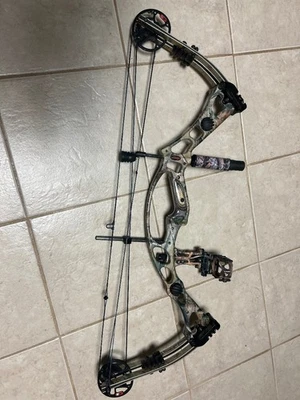 hoyt Katera 26' draw 60-70 lbs Fast and accurate Please read the entire listing - Image 1 of 4