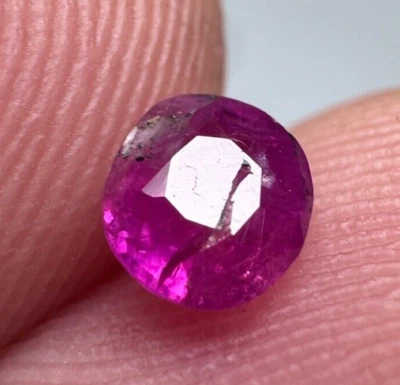 0.45 Carat Transparent Faceted Ruby Gemstone from Jegdalek Afghanistan - Image 1 of 4