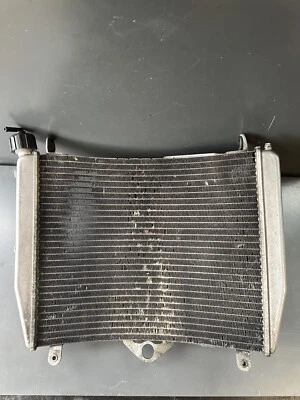 Radiador y ventilador KTM 1190 RC8 69035010033 KTM 1190 radiador y ventilador OEM 2010 Foto 1 de 4