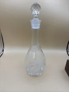 Vintage Etched Wine Decanter Floral Design - Picture 1 of 10