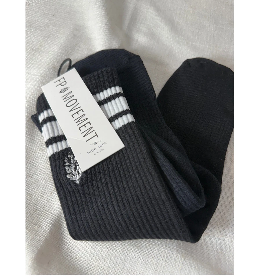 Meias tubo Free People FP Movement Lucky Honey listras pretas/brancas tamanho único novas sem etiquetas - Imagem 1 de 3
