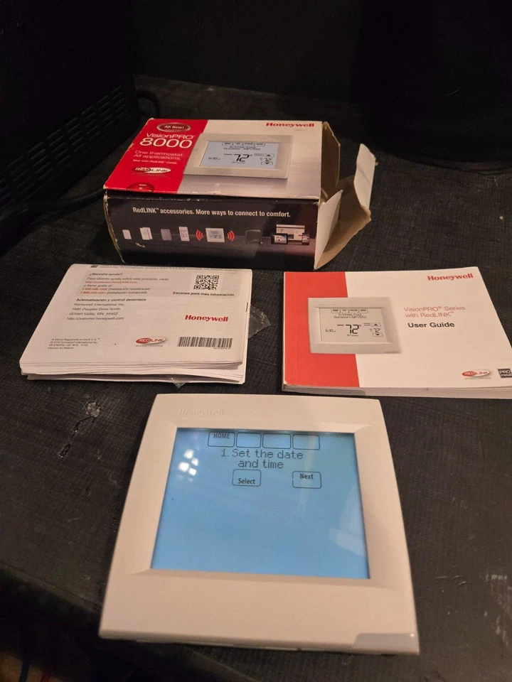 Honeywell VisionPRO Wi-Fi Digital Programmable Thermostat (TH8321WF1001) - Image 1 of 3