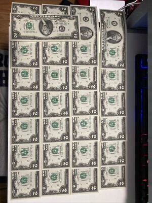 25 Error misaligned consecutive 《Seal Down Misaligned  》1976 $2  Notes UNC！Rare！ - Image 1 of 4