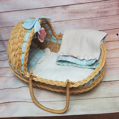 Cuna de moisés American Girl Pleasant Company Bitty Baby de mimbre Moisés Foto 1 de 4