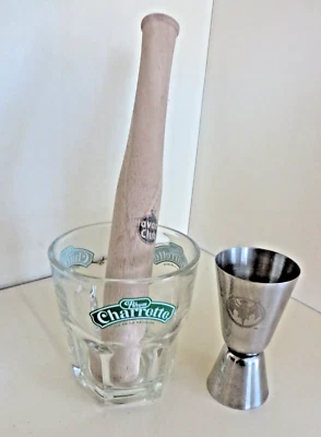 LOT VERRE A RHUM CHARRETTE, PILON BOIS HAVANA CLUB ET DOSEUR INOX - Photo 1/2