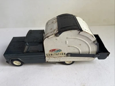 Structo Sanitation Garbage Truck (3) - Image 1 of 4