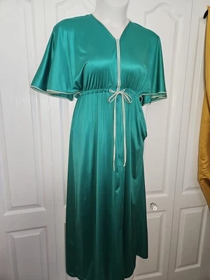 VTG Vanity Fair 1/2 Zip Front Robe House Coat Jade Green Nylon Size Small  - Image 1 of 4
