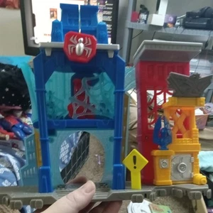 Marvel Spiderman 2016 Hasbro Action City Building - Picture 1 of 2