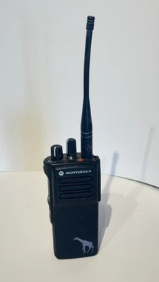 MOTOROLA XPR 7350e, UHF 403-512MHZ, Cap Plus Multi Sitio Foto 1 de 4