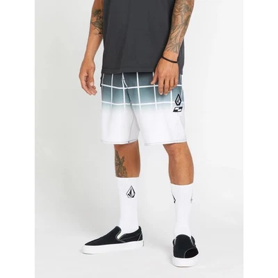 Schroff X Volcom Men's 36 Black Stoney 19" Boardshort Swimwear Beach Surf K27-11 - Image 1 of 4