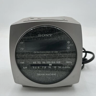 Sony ICF-C160 Dream Machine Cubo AM/FM Reloj Digital Radio Alarma Plateado Años 90 Foto 1 de 4