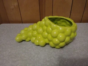 Large Vintage Cluster Of Grapes Ceramic Planter, Table Centerpiece. - Picture 1 of 6