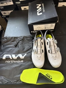Northwave Extreme Pro 3 Carbon Herren Rennradschuhe US 9,5 Euro 42 (9419-37 - Bild 1 von 6