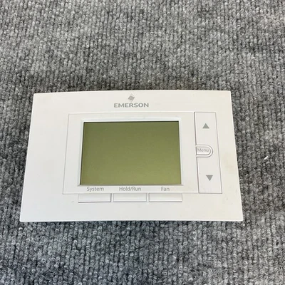 Termostato no programable Emerson serie 80 1F85U-42PR blanco funcionando  Foto 1 de 4