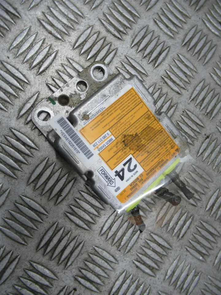 2015 NISSAN NAVARA 2.5 DCI TEKNA 4X4 SHR DCB MK2 D40 AIRBAG CONTROL MODULE *8974 - Image 1 of 4