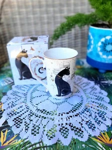 Embossed Cat Couple Mug 405ml Fine Bone China Animal Tea Coffee Cup in Gift Box - Picture 1 of 6