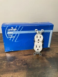 Leviton 10 Pack 15 Amp Receptacle Outlets White 15A-125V 5320 NIB Fast Ship - Picture 1 of 2