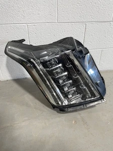2015 2016 2017 2018 2019 2020 CADILLAC ESCALADE HEADLIGHT RH RIGHT LED - Picture 1 of 6