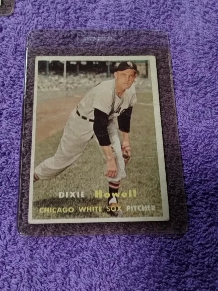 1957 Topps - Dixie Howell #221 Chicago White Sox - Image 1 of 4