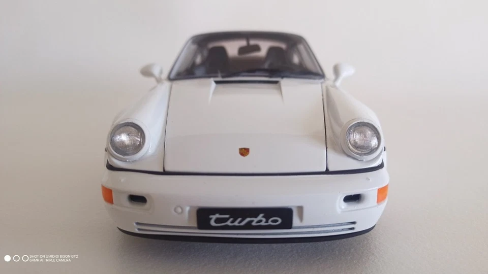 1:18 Porsche 964 Turbo 3.6 blanche état neuf - Photo 1/4