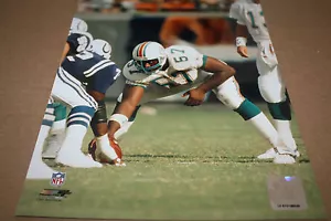 MIAMI DOLPHINS DWIGHT STEPHENSON UNSIGNED 8X10 PHOTO POSE 2 - Picture 1 of 1