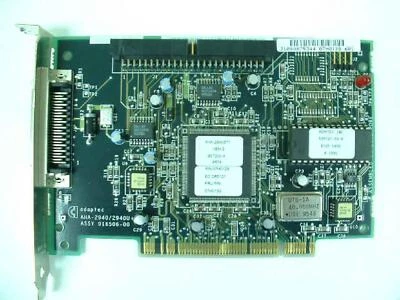 07H0132, 07H0128 IBM PCI SCSI Adattatore Mfg Da Adaptec (2940) - Immagine 1 di 4