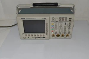 TEKTRONIX TDS 3014 COLOR DIGITAL PHOSPHOR OSCILLOSCOPE 4 CHANNEL (EWP42) - Picture 1 of 8
