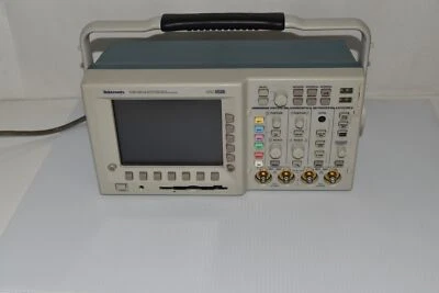 TEKTRONIX TDS 3014 COLOR DIGITAL PHOSPHOR OSCILLOSCOPE 4 CHANNEL (EWP42) - Image 1 of 4