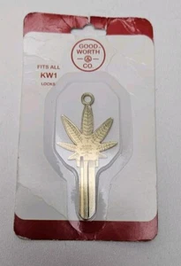 Good Worth Co Marijuana Leaf Key NEW - Picture 1 of 2