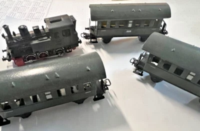 Märklin H0 3029 alte Lok mit 3 Nostalgie Wagen - Bild 1 von 3