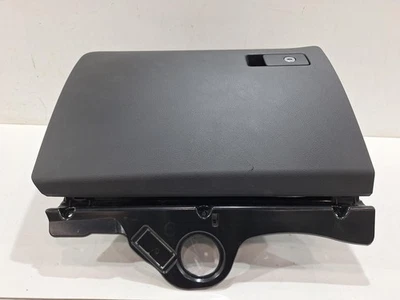 Volkswagen Passat 2013 5 puertas Estate guantera Foto 1 de 4