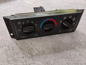 1997-2002 C5 Corvette Manual Climate Control Unit HVAC Controler 09380311 y33 - Picture 1 of 4