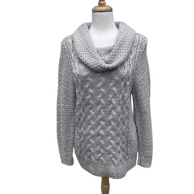 Suéter Cabelas Tejido con Cable Talla M Crema Capucha Cuello Grueso Acogedor Minimalista Exterior Foto 1 de 4