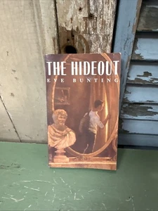 The Hideout Eve Bunting Trumpet Club Special - Picture 1 of 5