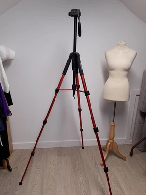 Neewar SAB264 70" Tripod - image 1 of 4