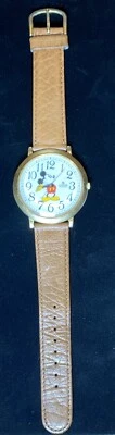 Reloj Lorus Mickey Mouse Vintage Walt Disney Para Hombre V501-0A20 CUARZO ¡Batería Nueva! Foto 1 de 4