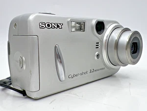 SONY Cyber-Shot DSC-P72 Digital Camera - Uses AA Batteries - Tested - EUC - Bild 1 von 20