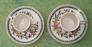 A Pair Of Portuguese Outeiro Agueda Demitasse Cups & Saucers Rare Peacock Birds - Picture 1 of 7