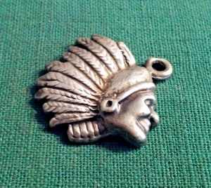 Vintage Native American Chief Image Charm Pendant Silver-Tone Metal - Picture 1 of 4