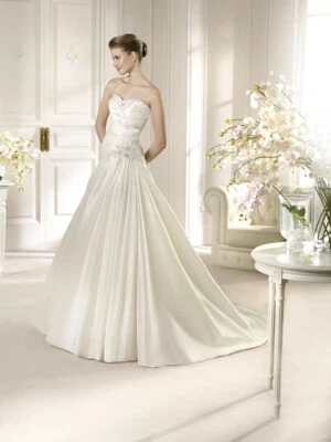 Vestido de baile de boda San Patricio Almería 14 encaje tafetán fruncido brillante nuevo con etiquetas Foto 1 de 4