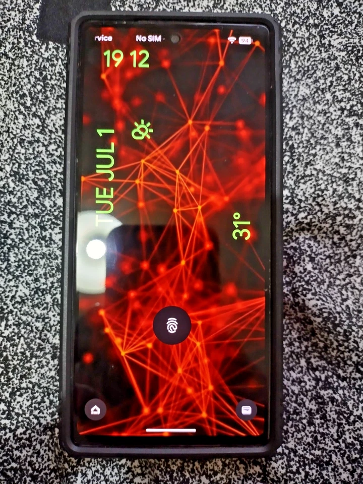 Google Pixel 6 128GB/8GB 5G Android 16 Solar Black Mobile phone - Image 1 of 4