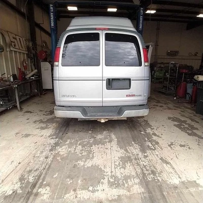 Tail Light Assembly GMC VAN SAVANA 1500 Right 96 97 98 99 - Image 1 of 4