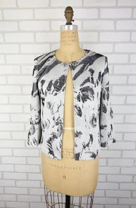 St John Collection Metallic Silver Knit Top Clasp Bolero Jacket Womens 4 - Picture 1 of 17